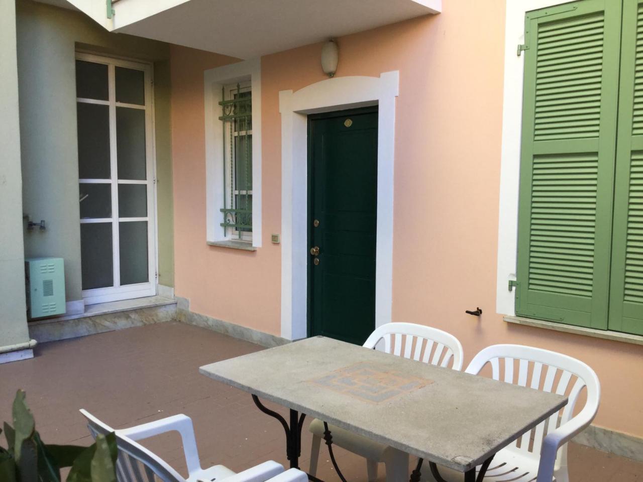 La Villetta Appartamenti Per Vacanze Finale Ligure Exterior photo