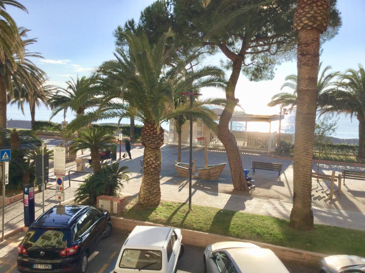 La Villetta Appartamenti Per Vacanze Finale Ligure Exterior photo