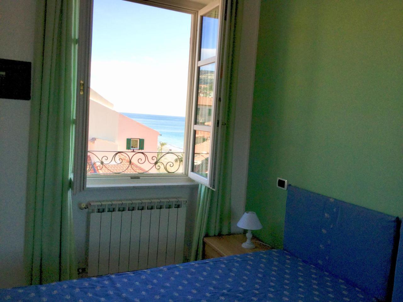 La Villetta Appartamenti Per Vacanze Finale Ligure Exterior photo