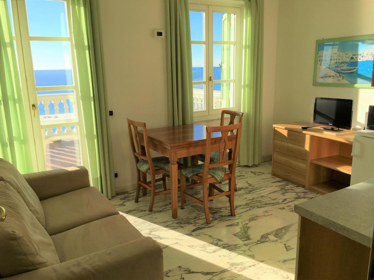 La Villetta Appartamenti Per Vacanze Finale Ligure Exterior photo