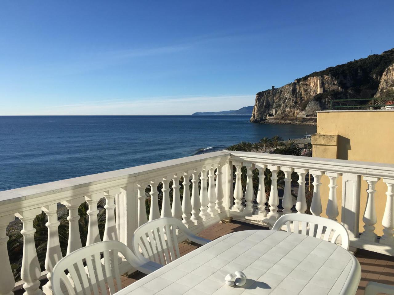 La Villetta Appartamenti Per Vacanze Finale Ligure Exterior photo