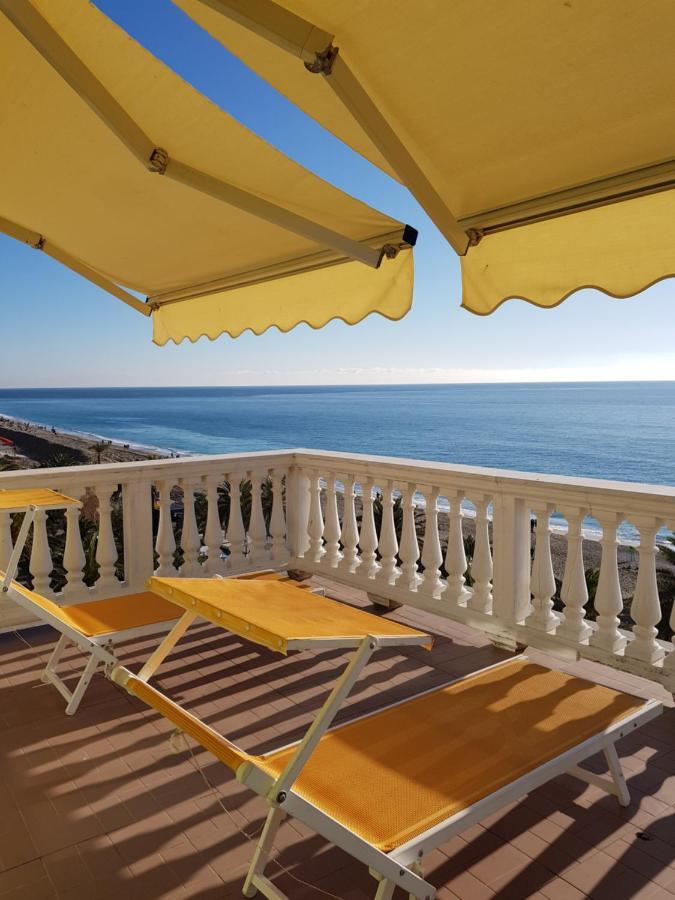 La Villetta Appartamenti Per Vacanze Finale Ligure Exterior photo